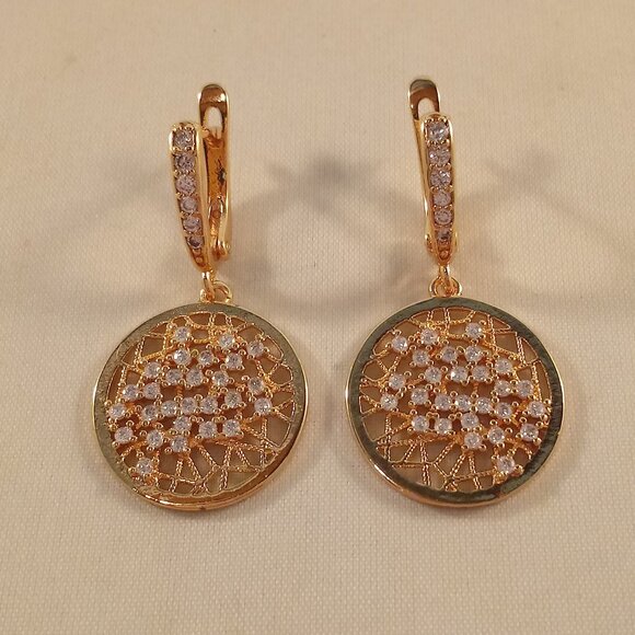 18K Yellow Gold Filled Circle Carved Web Diamond Zircon Dangle Earrings Gorgeous - Picture 1 of 7